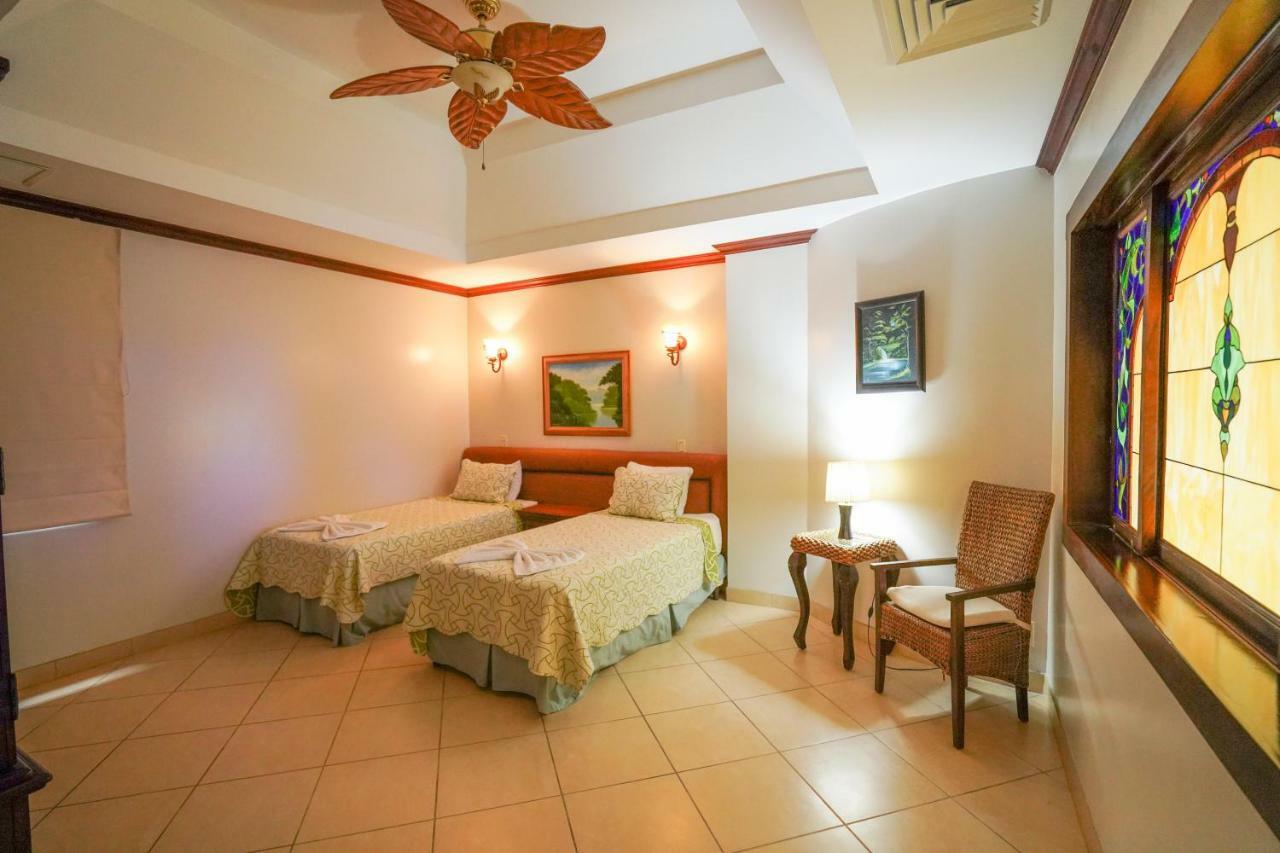 Pacifico Colonial Condominiums Manuel Antonio Exterior foto